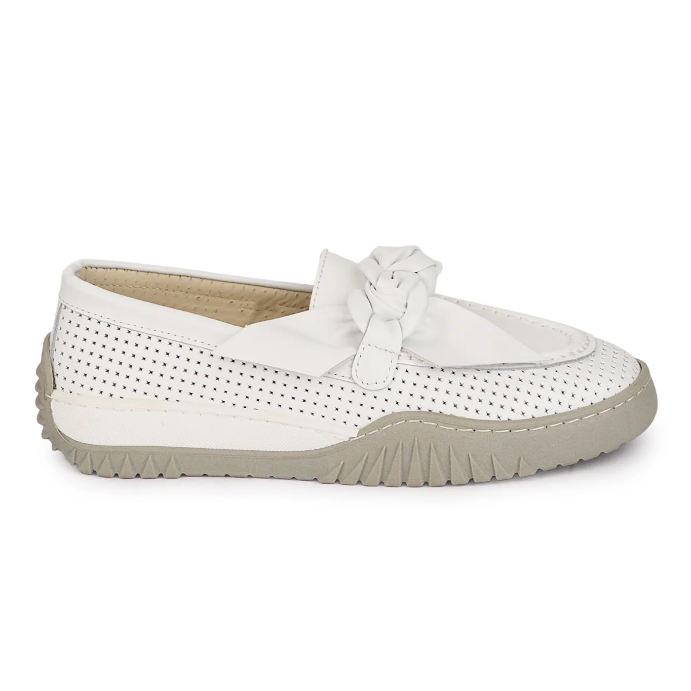 Pantofi dama casual din piele naturala alba perforata 18483