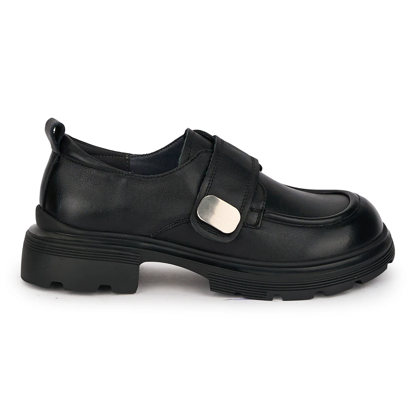Pantofi dama din piele naturala neagra cu accesoriu metalic 18710