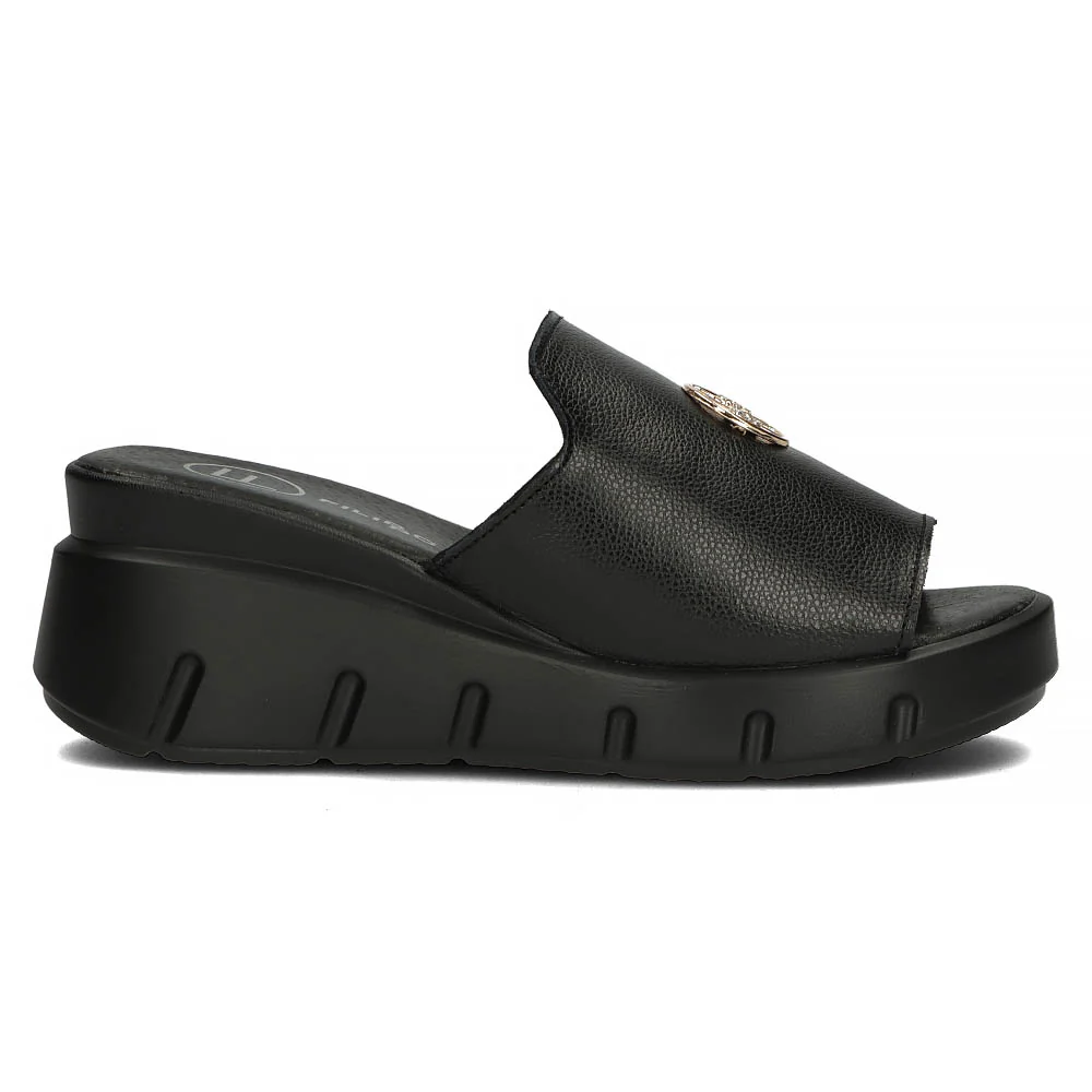 Papuc dama din piele naturala neagra cu platforma 13308